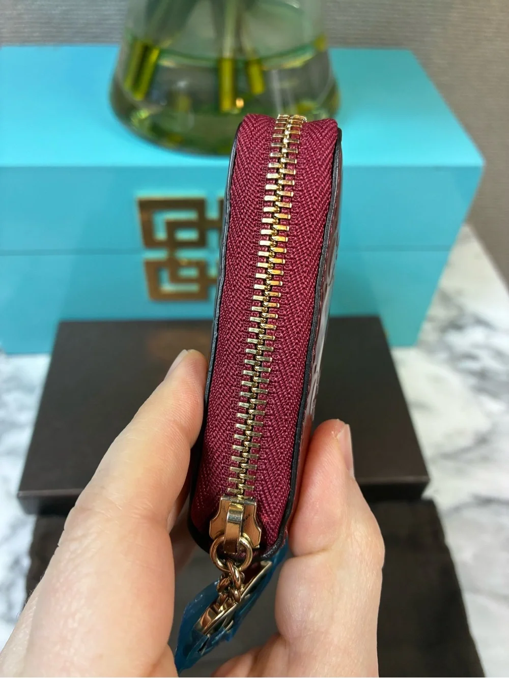 Gucci GG Burgundy Patent Leather Zip Continental Wallet - Pristine Condition - Picture 4 of 16